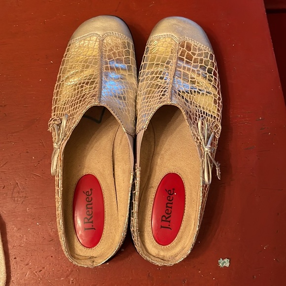 Snakeskin looking, genuine leather slides size 6M - Picture 2 of 5